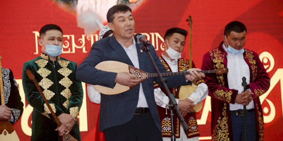 
                    В Алматы прошел международный айтыс молодых акынов «Менің пірім - Сүйінбай»
                
