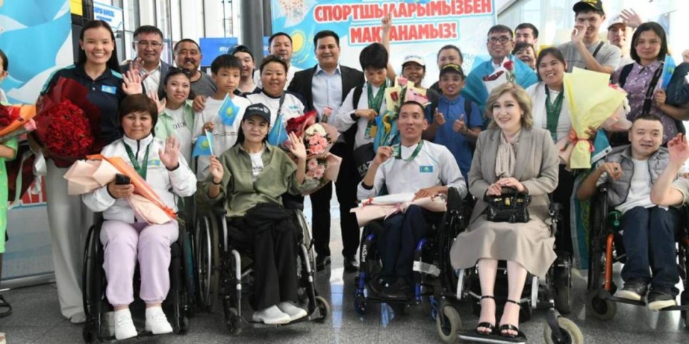 
                    В аэропорту Астаны приветствовали победителей IV инклюзивного чемпионата мира по пара каратэ
                
