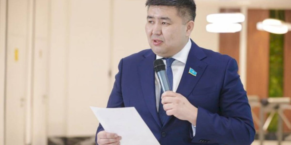 
                    Елнур Бейсенбаев избран руководителем фракции AMANAT в Мажилисе
                