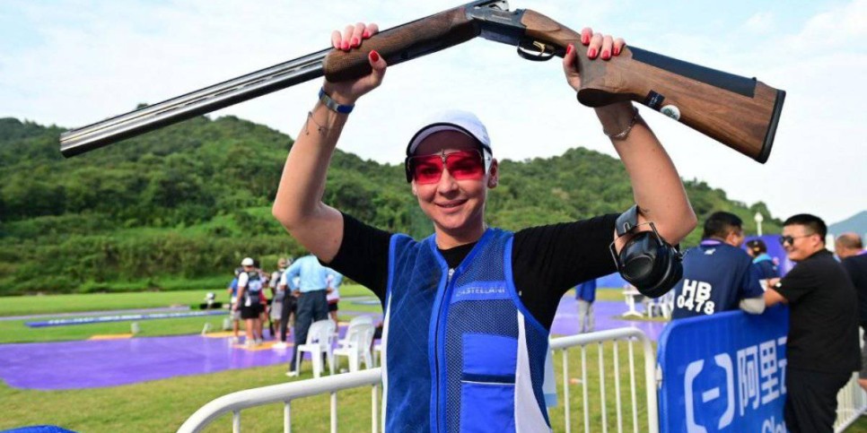 
                    Казахстанка Мария Дмитриенко выиграла золото по стендовой стрельбе в Египте
                