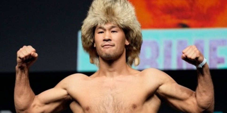 
                    Шавкат Рахмонов ворвался в топ-3 рейтинга UFC
                