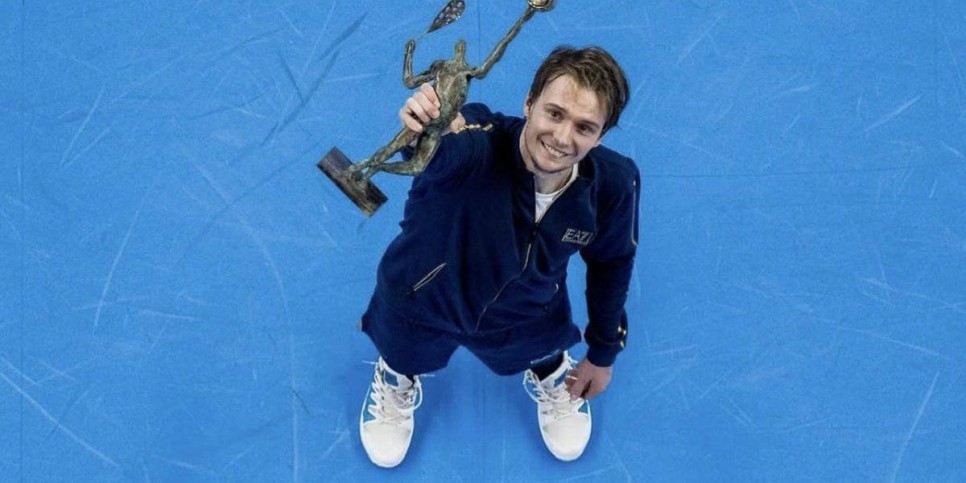 
                    Александр Бублик стал победителем турнира ATP
                