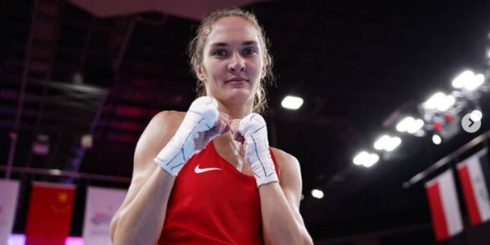 
                    Азиада: Казахстанская боксерша Карина Ибрагимова будет сражаться за золото
                