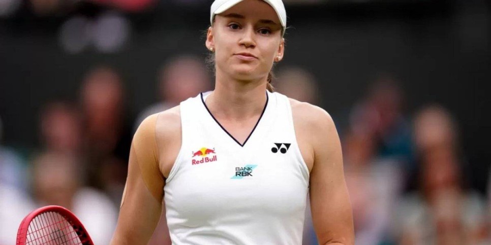 
                    Какое место занимает Елена Рыбакина в рейтинге WTA
                