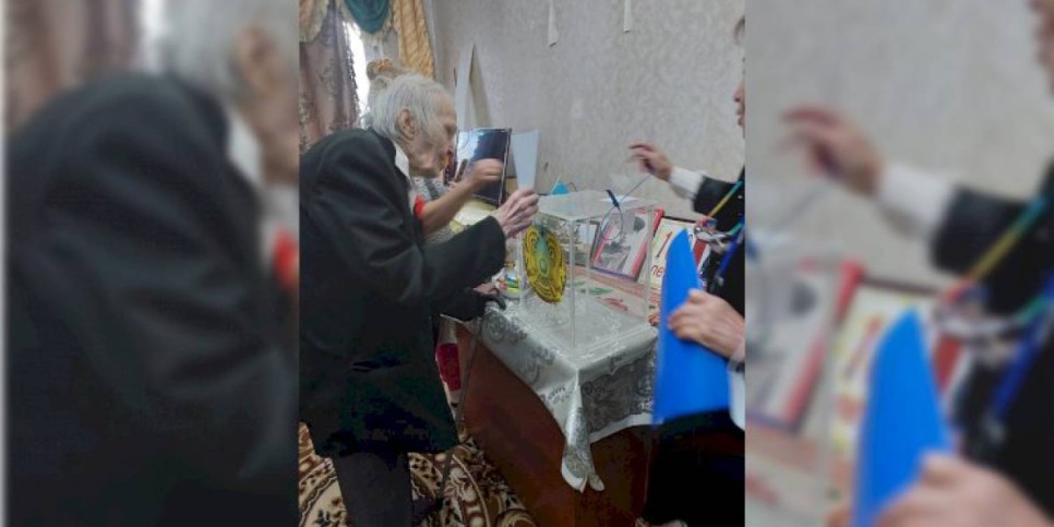 
                    102-летний ветеран Великой Отечественной войны проголосовал в Алматы
                