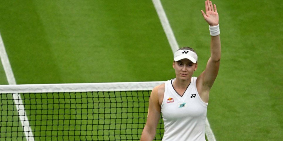
                    Елена Рыбакина вышла в третий круг Уимблдона
                