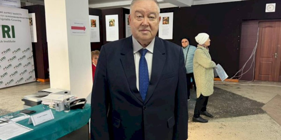 
                    Общественный деятель Георгий Кан отдал свой голос на выборах в Алматы
                