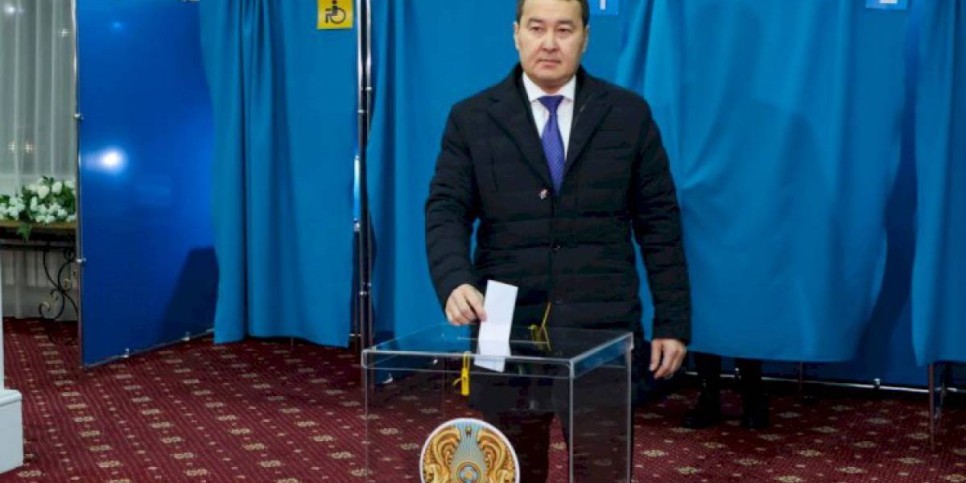 
                    Премьер-министр РК проголосовал на выборах Президента
                