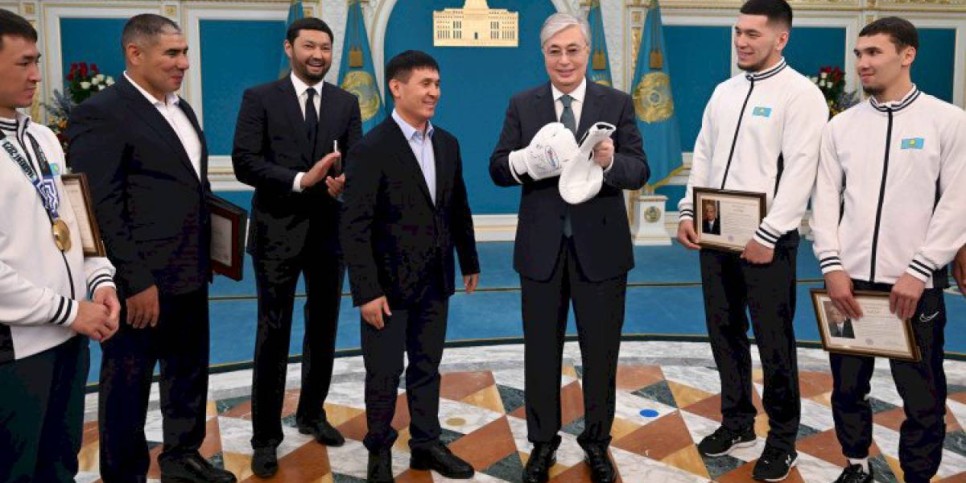 
                    Глава государства принял призеров чемпионата мира по боксу
                