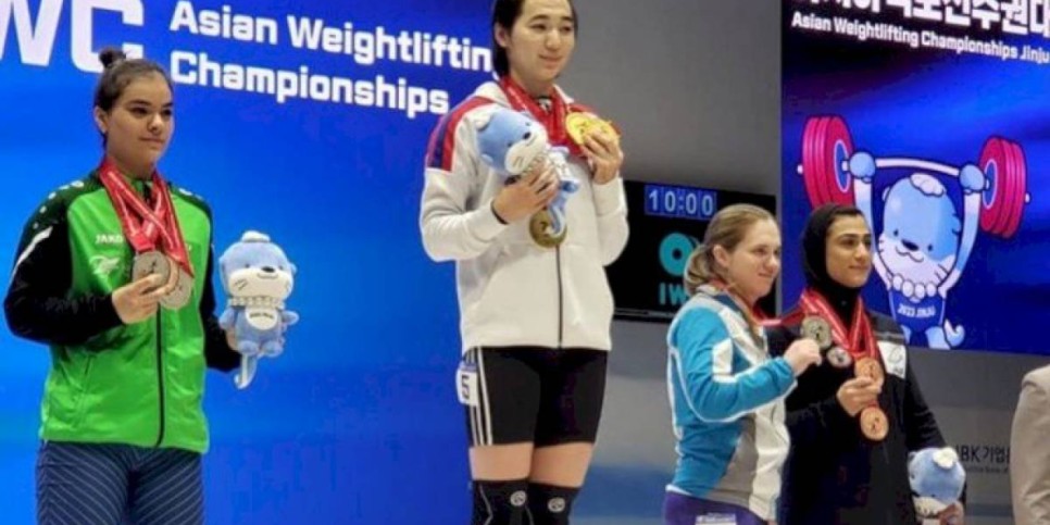 
                    Казахстан выиграл еще две медали на чемпионате Азии по тяжелой атлетике
                