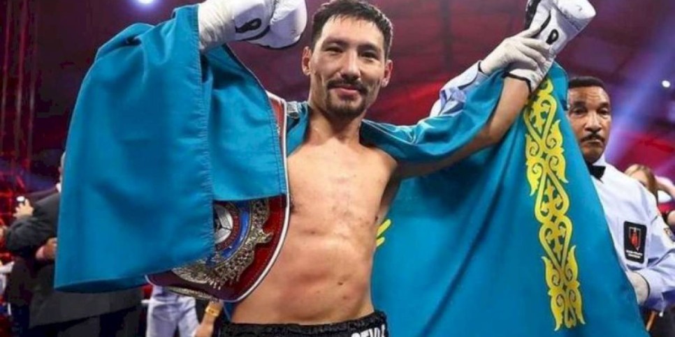 
                    Где смотреть бой Жанибека Алимханулы за титул чемпиона мира WBO
                