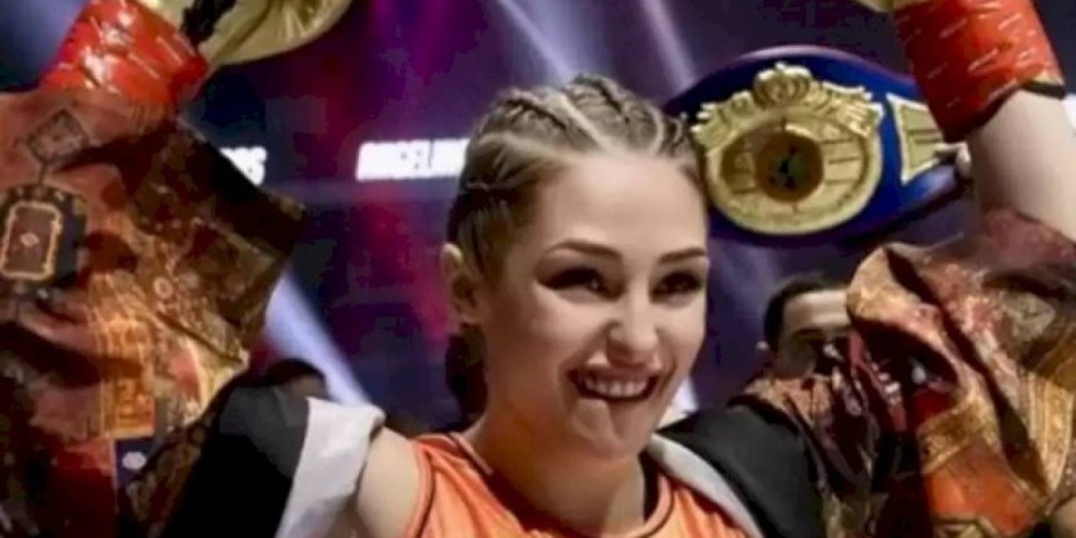 
                    Казахстанская боксерша Ангелина Лукас завоевала титул WBC
                