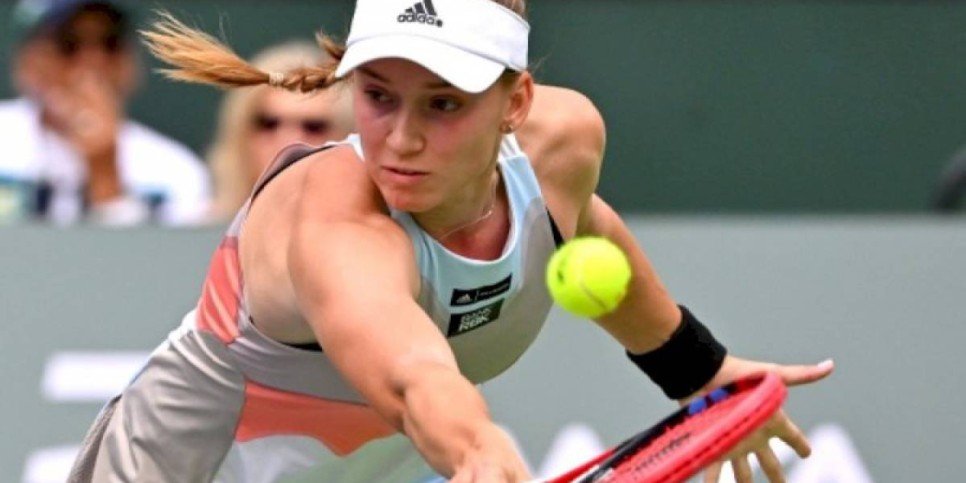 
                    Елена Рыбакина с победы стартовала на турнире в США
                