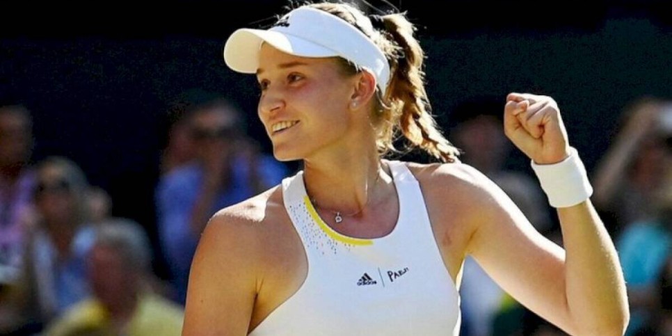 
                    Елена Рыбакина вышла в четвертьфинал теннисного турнира в США
                