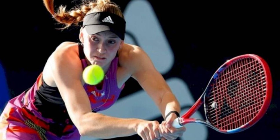 
                    Елена Рыбакина вышла в четвертый круг Australian Open
                