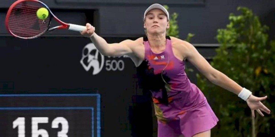 
                    Елена Рыбакина с победы стартовала на Australian Open
                