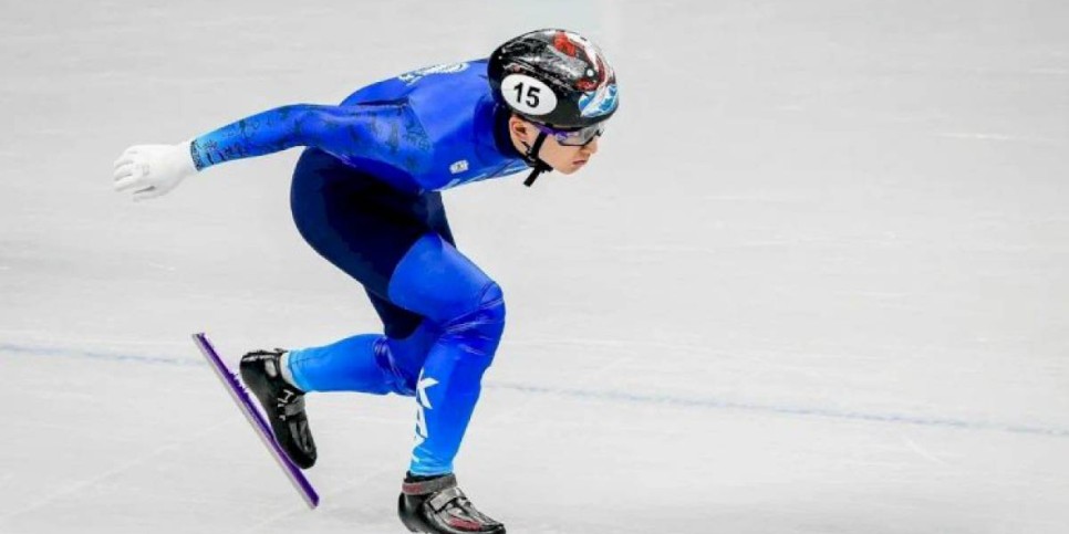 
                    Команда Казахстана по шорт-треку вышла в финал этапа Кубка мира в Монреале
                