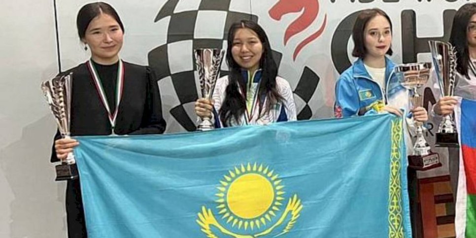 
                    Казахстанские шахматистки вошли в ТОП-3 на чемпионате мира в Сардинии
                