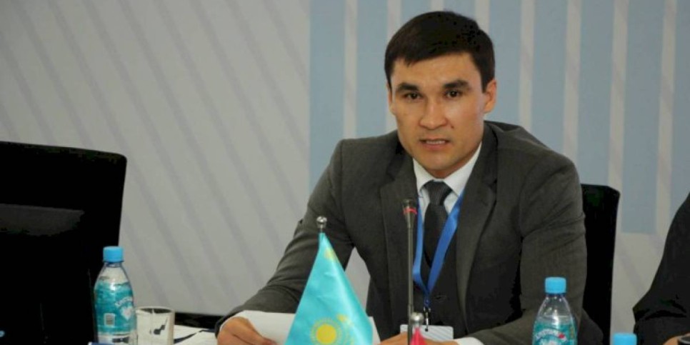 
                    Чемпион Серик Сапиев покинул пост в министерстве, но остается в спорте
                