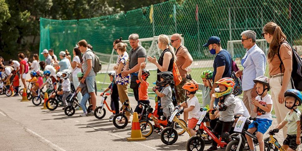 
                    В Алматы накануне Дня защиты детей прошли соревнования  по беговелу
                