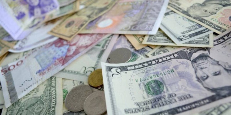 
                    Как изменился курс мировых валют по отношению к доллару за неделю
                
