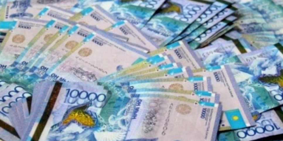 
                    Какие ставки по депозитам в тенге будут в апреле 2022 года
                