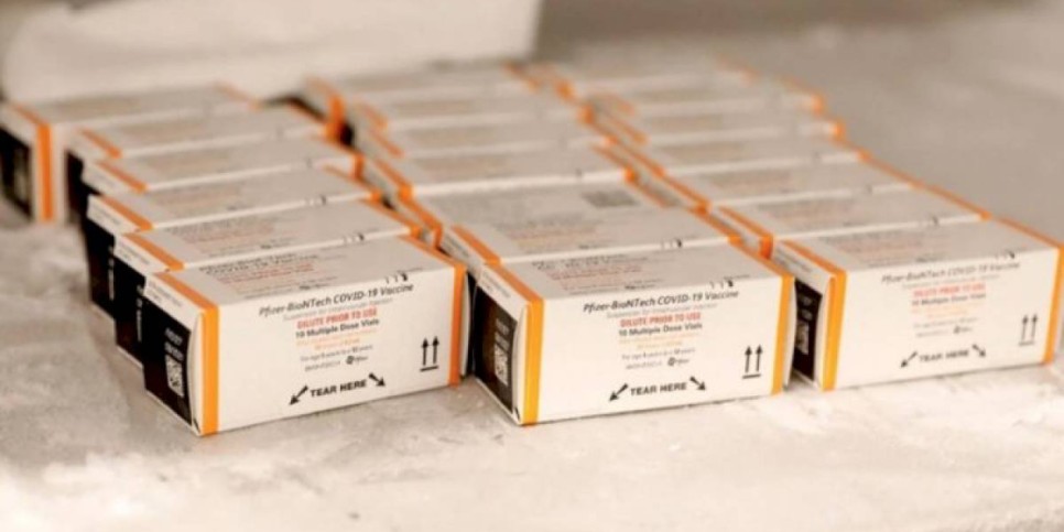 
                    Для противостояния омикрон-штамму вакцину Pfizer сделают трехфазной
                