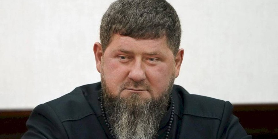
                    Кадыров призвал ввести в России военное положение
                