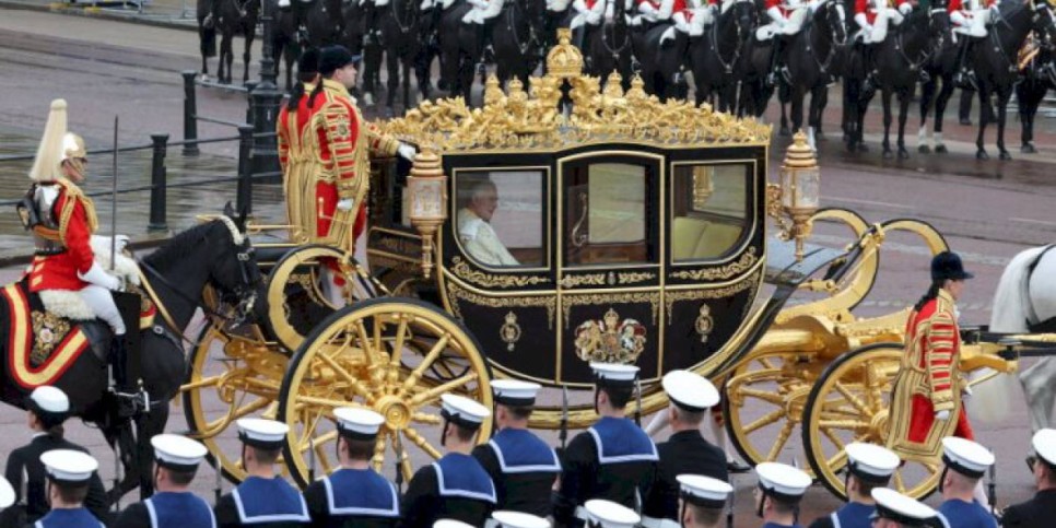 
                    Во время коронации Карла III заметили «смерть с косой»
                