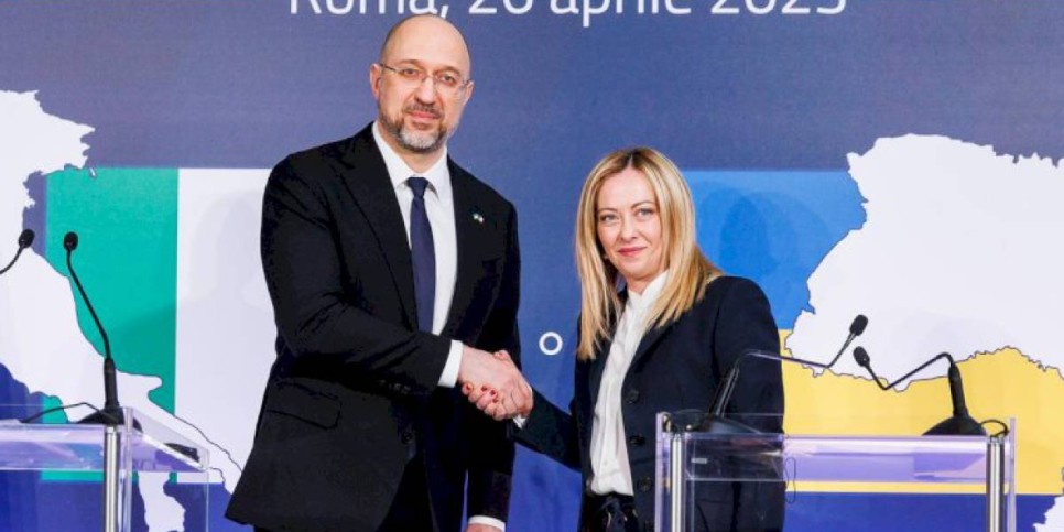 
                    Италия поможет в послевоенном восстановлении Украины
                