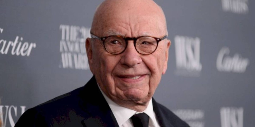 
                    92-летний медиамагнат внезапно отменил помолвку
                