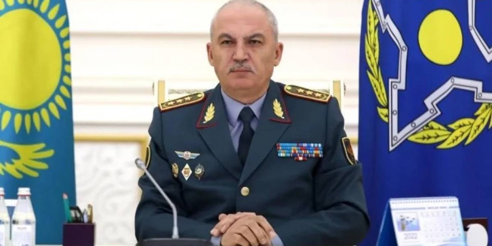 
                    Экс-министр обороны назначен на новую должность
                