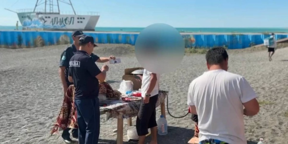 
                    Полицейские провели рейд на побережье Алаколя
                