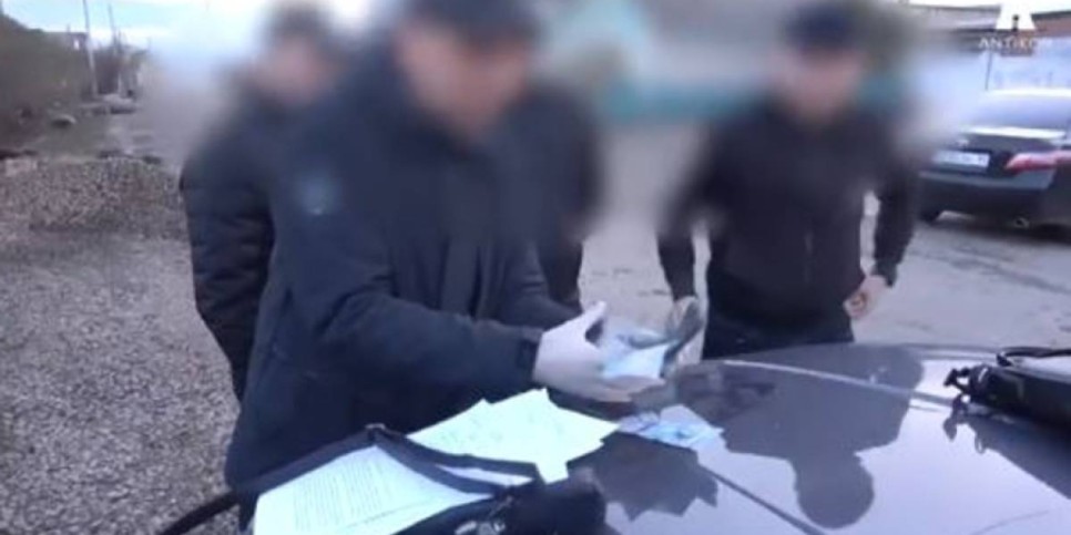 
                    Замакима в СКО подозревается в получении взятки
                