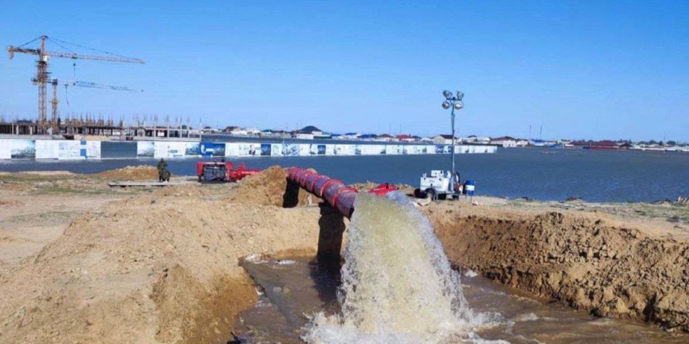 
                    В Атырауской области продолжается мониторинг уровня воды реки Жайык
                