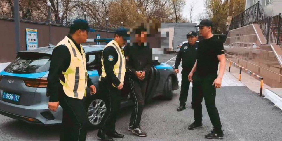 
                    Подозреваемого в убийстве девятилетней давности задержал участковый в Шымкенте
                