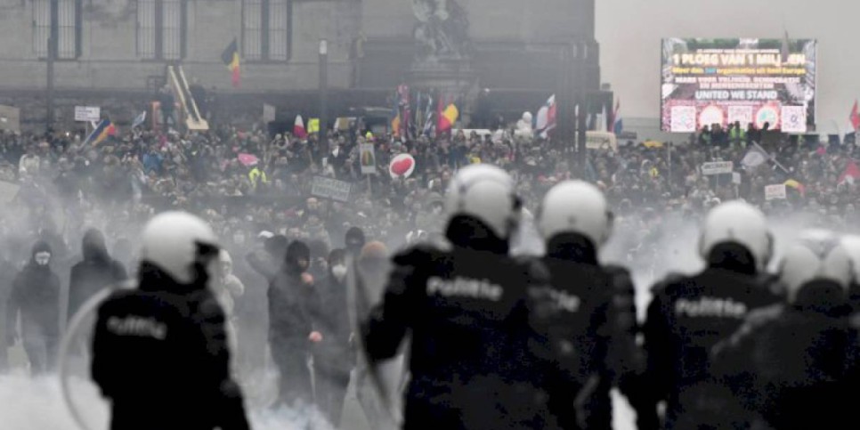 
                    В Брюсселе протестуют полицейские
                