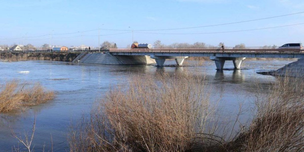 
                    Взрывные работы провели на реке Тобол в Костанайской области
                