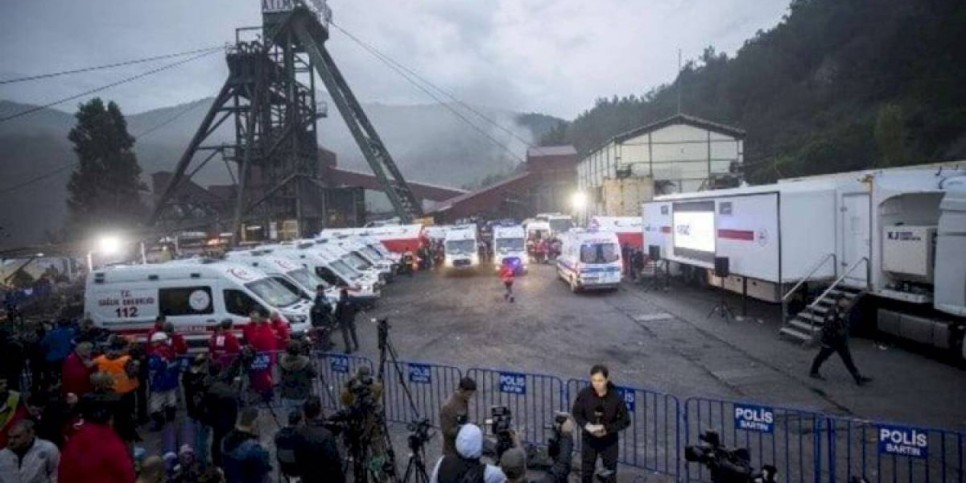 
                    В Турции после взрыва на шахте завершились поисково-спасательные работы
                
