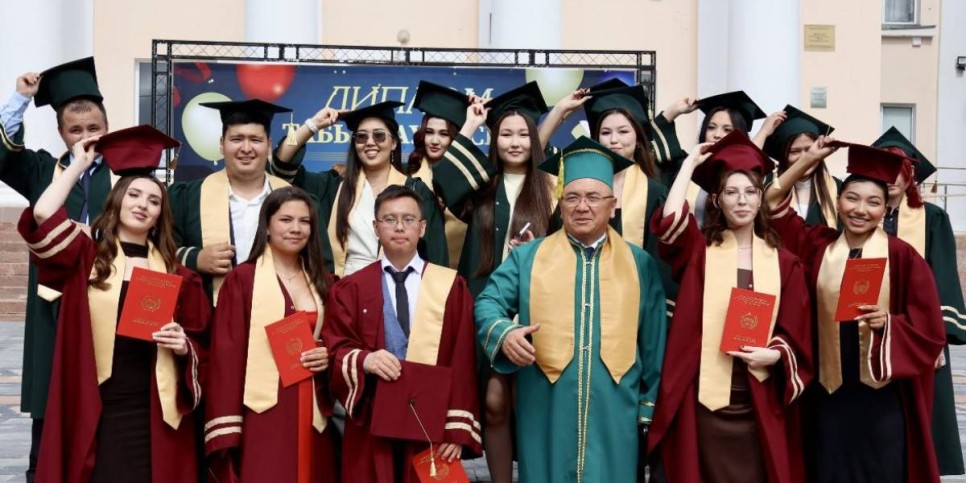 
                    Выпускники Baitursynuly University получили совместные дипломы с университетом Литвы
                