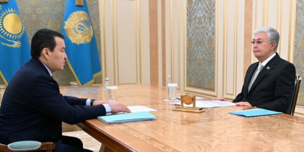 
                    Токаев принял председателя Высшей аудиторской палаты Алихана Смаилова
                