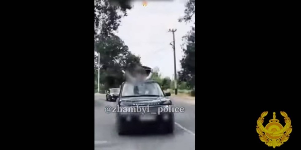 
                    Таразских выпускников оштрафовали за автокортеж
                
