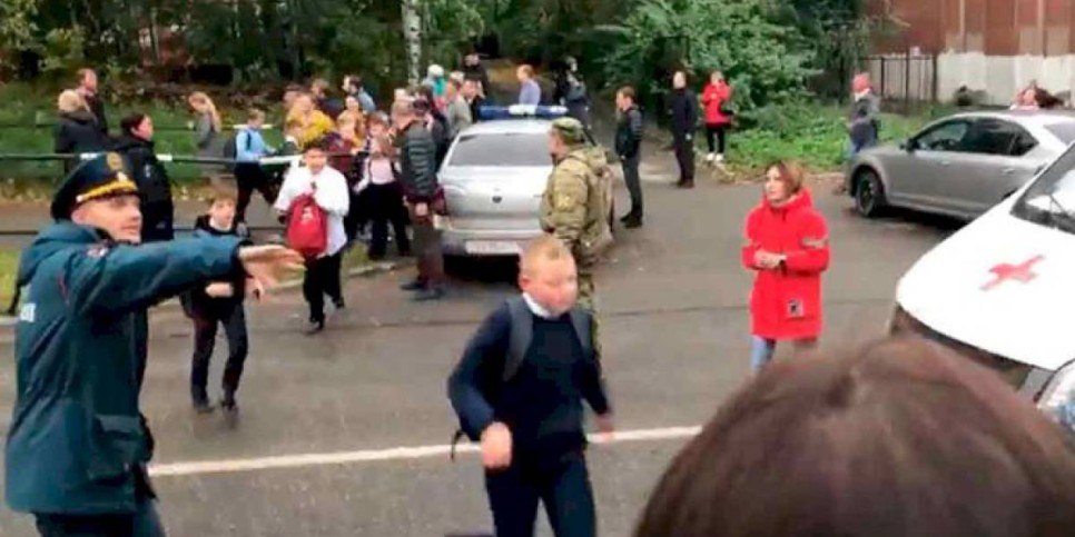 
                    Трагедия в российском Ижевске: увеличилось число погибших при стрельбе в школе
                