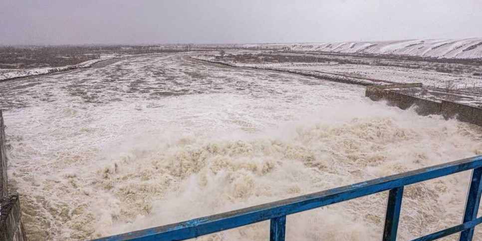 
                    Плотину прорвало в Актюбинской области
                