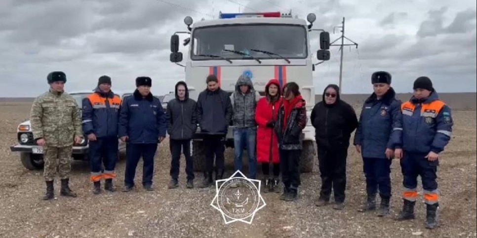 
                    На Чарыне спасли семерых туристов
                