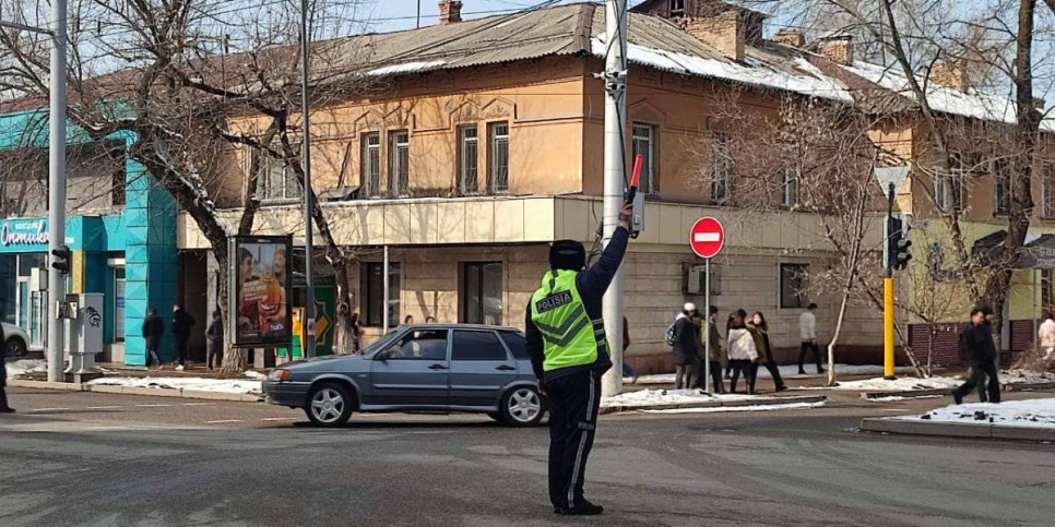 
                    Свыше 120 экипажей патрульной полиции обеспечивают дорожную безопасность в Алматы
                