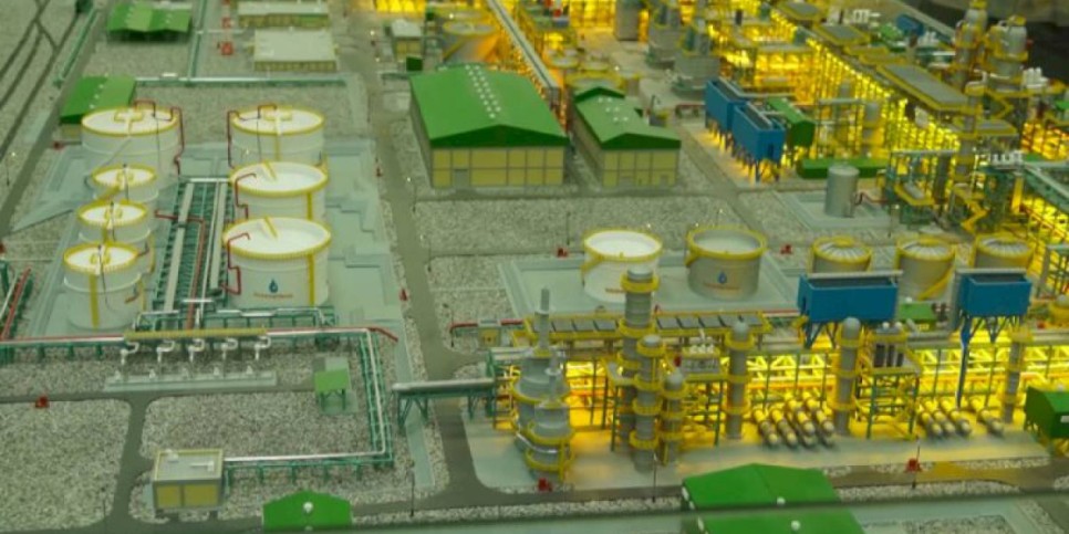 
                    В Узбекистане произвели первую партию синтетической нефти
                