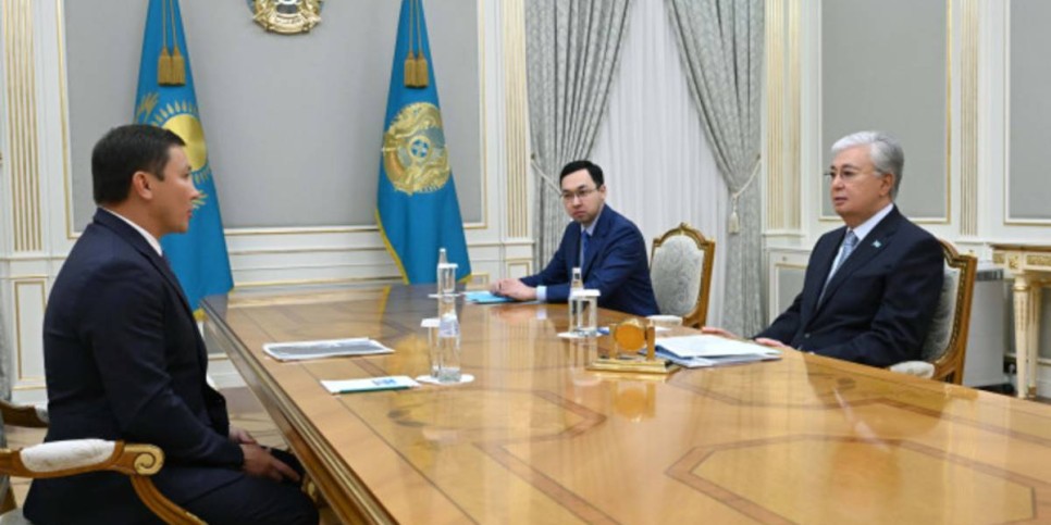 
                    Токаев принял Геннадия Головкина
                