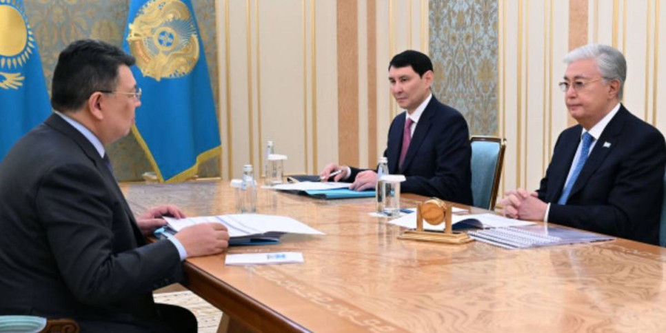 
                    Токаев принял заместителя Премьер-министра Каната Бозумбаева 
                