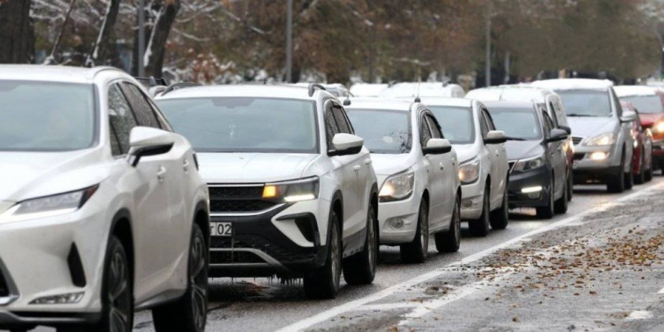 
                    Около 10 автомашин столкнулось на трассе в Акмолинской области
                